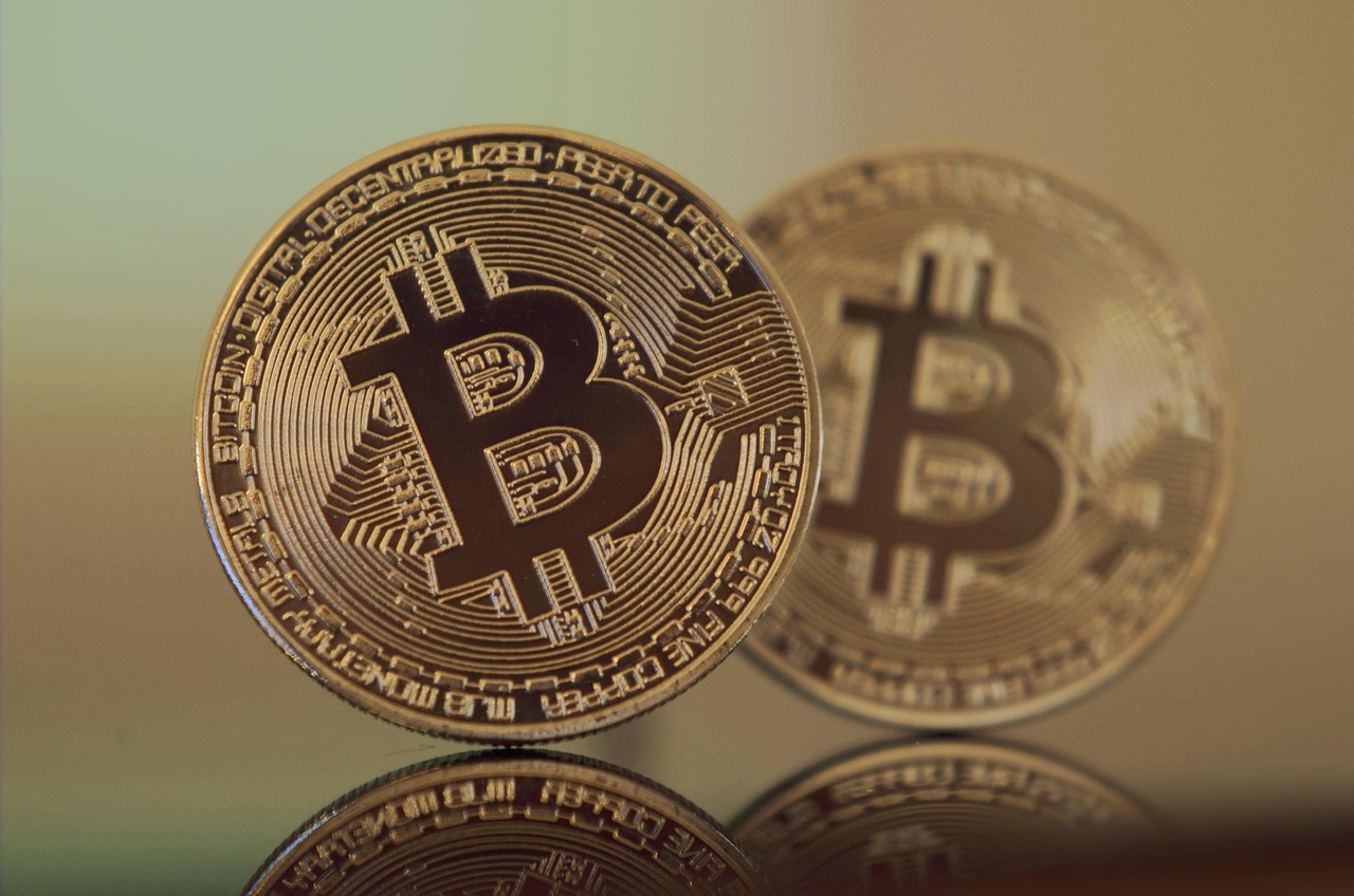 以太坊巨鲸投降！6.5万枚ETH做多仓位昨晚已近全数止损