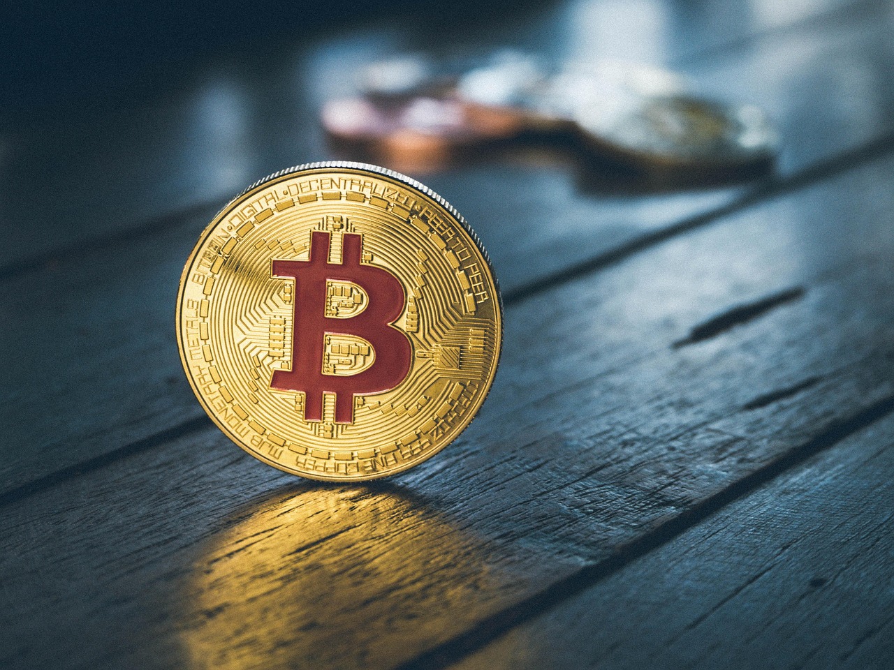 黄金再飙新高！数据：比特币通常在100~150天内跟进拉涨